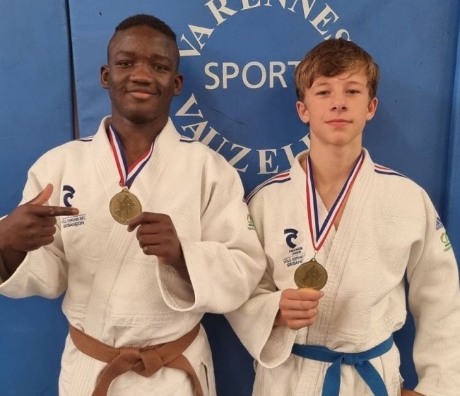 Image de l'actu 'Ismaël et Pacôme remportent le tournoi de Vauzelles'